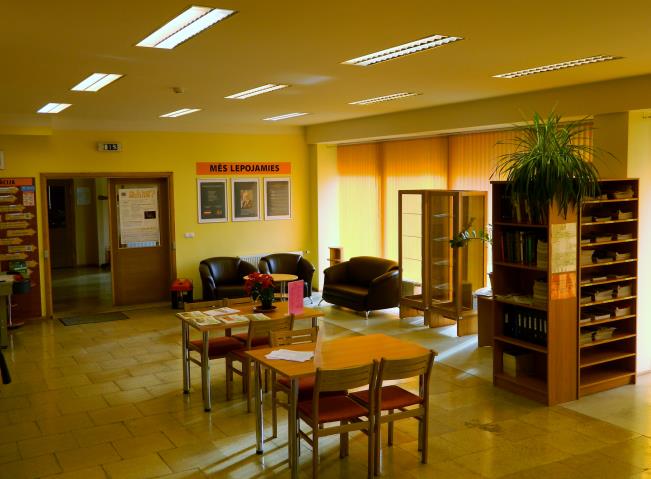 Kursīšu bibliotēka